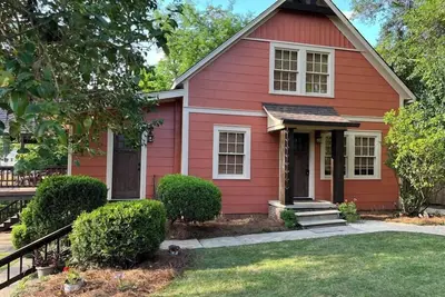 Image de Jenny's Cottage (W\/Pool)-3 Blocks from Downtown