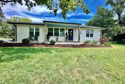Image de The Fox Den, luxury home, just 2 minutes away from the iconic Bell Buckle Cafe.