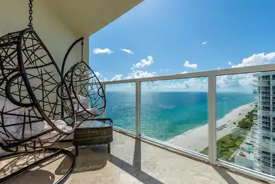 Image de Beautiful 3 Bed/2. 5 Bath Condo At The Beach