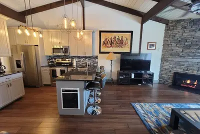 Image de Val d' Sol—Unbeatable Downtown Ketchum Location