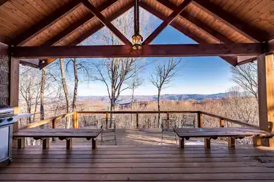 Image de Heck of a View: Alpine Vista Retreat