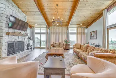 Image de Serene Alto Cabin w\/ Mountain Views & Fire Pit!