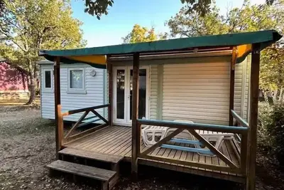 Image de Mobilheim Standard 26m2 (2 Schlafzimmer) + überdachte Terrasse 8m2 4 Personen