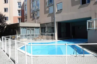 Image de 10mn du Centre! Chambre double + Parking Inclus