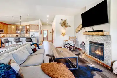 Image de Luxury Condo G301 I Private Hot Tub I Great Views I Best Price I Discounted Attractions