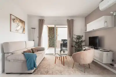 Image de Fantastic sea and mountain views, 4p, WiFi, A/C, golf course and pool