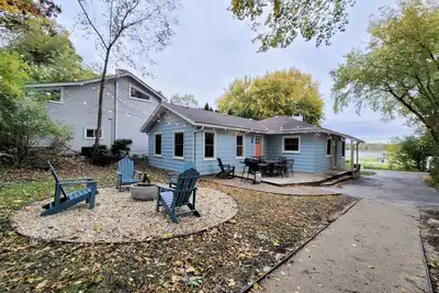 Image de Cozy 3 bedroom river cottage w/ indoor fireplace