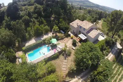 Image de Bandol - le Castellet Villa isolée pour 8 personnes avec piscine privée