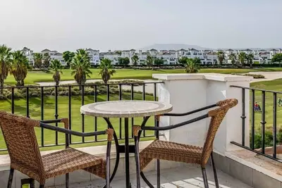 Image de Stunning 3 bedroom townhouse - Ce51lt
