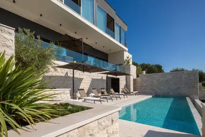 Image de Villa Finna is a luxury place to relax 5- min from beautiful beaches of Croatia