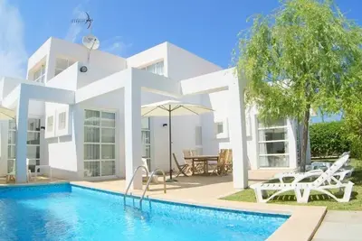 Image de Villa / house near Playa de Muro, pool, garden, 4 bedrooms
