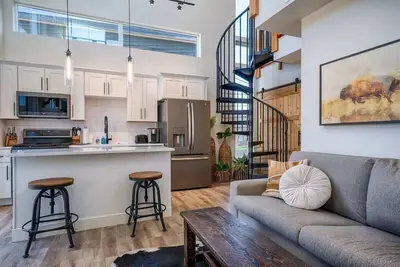 Image de Ski, Nordic, Soak & Repeat | Condo w/ Spa