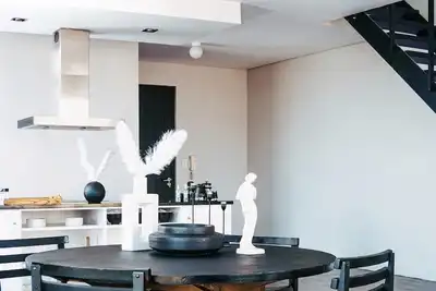 Image de Casa De Lior- Modern & Sunny Apartment with balcony.