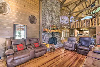 Image de Countryside Cabin Retreat w/ Outdoor Kitchen!