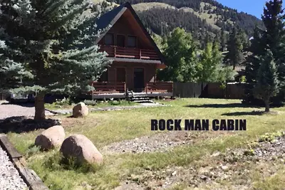 Image de Rock Man Cabin - 3 Bedroom On Quiet Town Street with Large Fenced Backyard