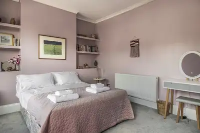 Charming 3 bed property in quiet location with garden and easy parking