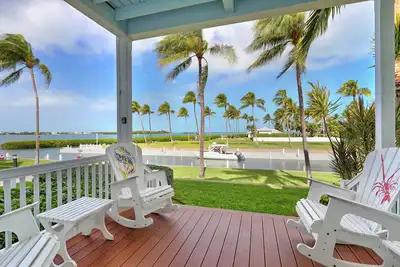 Image de Waterfront luxury Villa (13) with sunset views and boat slip