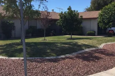 Image de Location! Charming 3 bedroom home close to everything