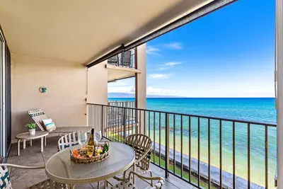 Expansive ocean view condo with large windows
