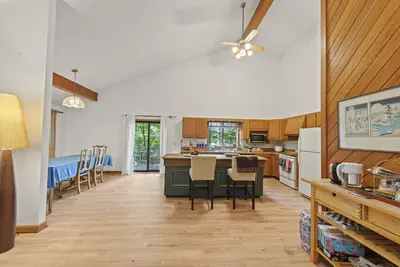 Image de Spacious Home to Create Memories - access to Bay river and beaches