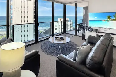 Image de Ocean views Oracle Tower 1 Level 16 Free Parking