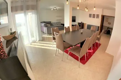 Image de Sintra, T3 duplex with magnificent views and balcony, Tapada das MercĂŞs, Sintra