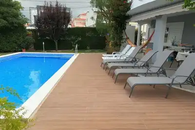 Image de Marisol, wonderfull T4 duplex w/ pool & garden, Caparica, Almada, Lisbon