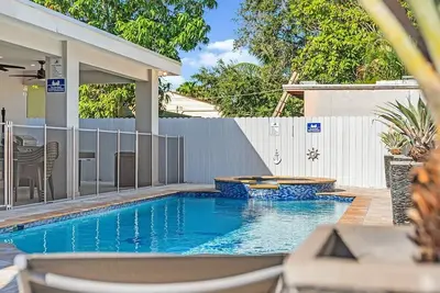 3/2 Family-Friendly Brand New Home with Pool
