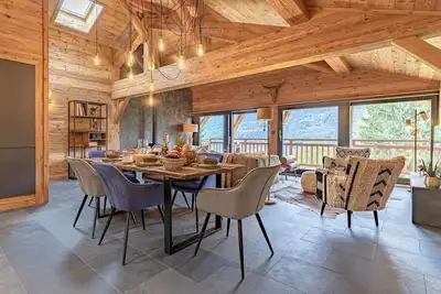 Image de Amazing 7 Bedroom Chalet with Hot Tub, nr Skiing
