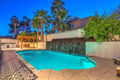 Image de Vegas Strip Luxury Pool Villa, Jacuzzi, Pool Table
