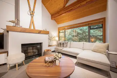 Image de Beautiful 3 bedroom Montebello Townhouse
