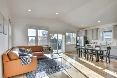 Image de Stunning Stevenson Retreat w\/ Mountain Views!