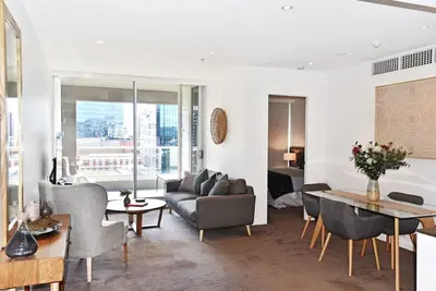 Image de Luxury Overlooking Hindmarsh Sq with Pool & Gym