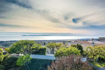 Image de Amazing Unobstructed Panoramic Ocean and Catalina Island View!
