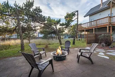 Image de Large Spacious Hot Tub Home with Amazing Ocean Views and Beach Access Nearby