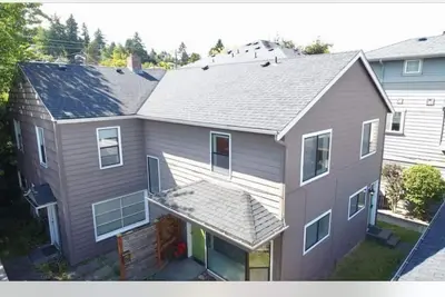 Bright and cozy townhome with private setting