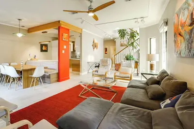 Image de Remote-Work Friendly Houston Home w/ Garden!