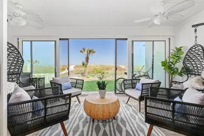 Image de Oceanfront Condo:1st Floor, Steps to the Ocean