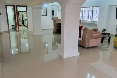 Image de Stunning penthouse for long-term rental only