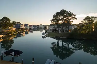 Image de Stunning waterfront panoramic view getaway house