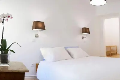 Image de Two Bedroom Apt | Few steps from the River | A/c by Lisbeyond