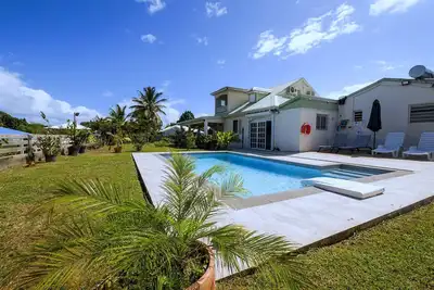 Image de Villa Oneway avec piscine - Classée 3 étoiles ⭐⭐⭐