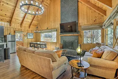 Image de Modern Cabin w/ Hot Tub: Ski & Hike Big Bear!