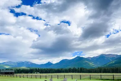 Luxury Montana Cabin with epic Mountain Views
