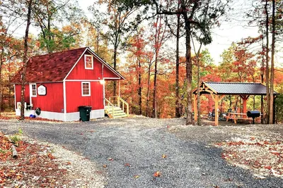 Image de Blissful Family retreat w/patio, firepit & hot tub