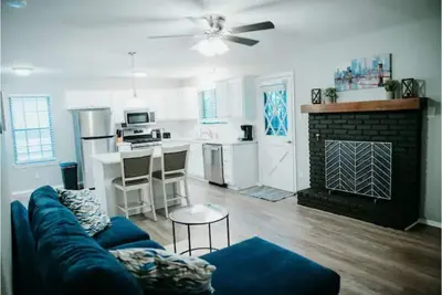 Image de Double Diamond Rentals - Modern Home For Travelers