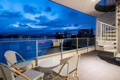 Image de Paradise Island 2bd Penthouse Spa/Surfers Paradise