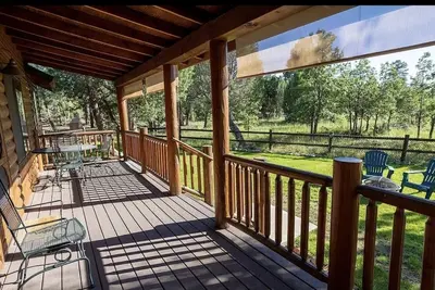 Image de Dog Friendly Cozy 2 bed, 2 bath in pine trees, backing to National Forest