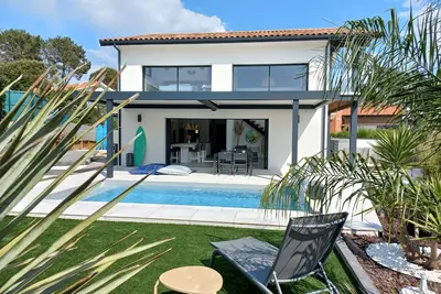 Image de Villa grain de sable neuve avec piscine proche de l'océan et golf