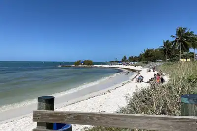 Image de 2br 1ba Condo near Sombrero Beach